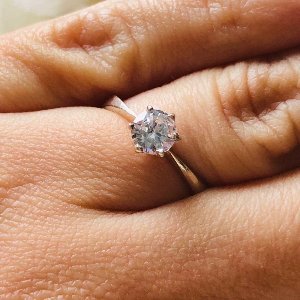 0.50 Carats Zirconia Ring in 💯% Sterling Silver